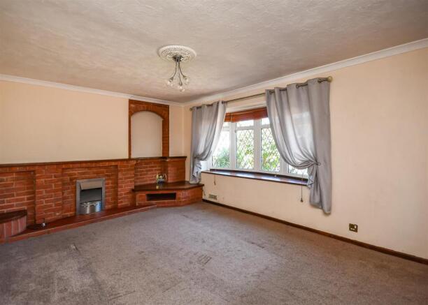 12 Calvin Close-Living Room.jpg