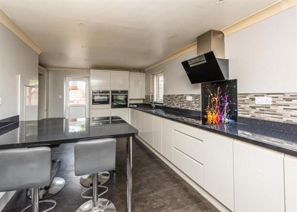 3 Lilac Drive-09.jpg