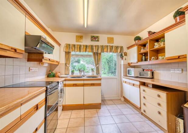 65 Six Ashes Road-07.jpg