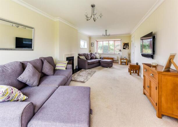 103 Six Ashes Road-lounge2.jpg