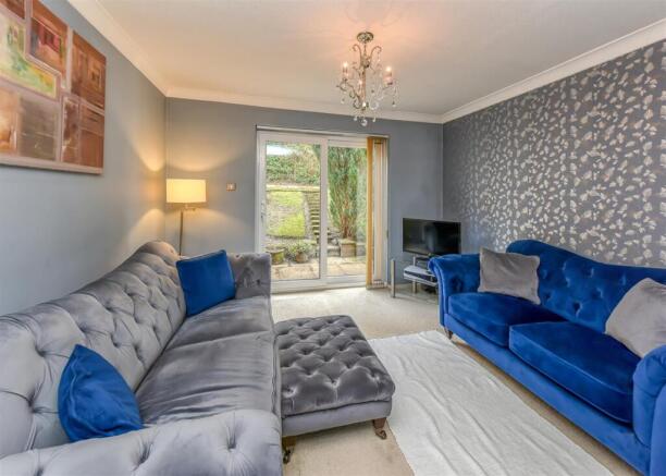 9 Corve View-Living Room (2).jpg