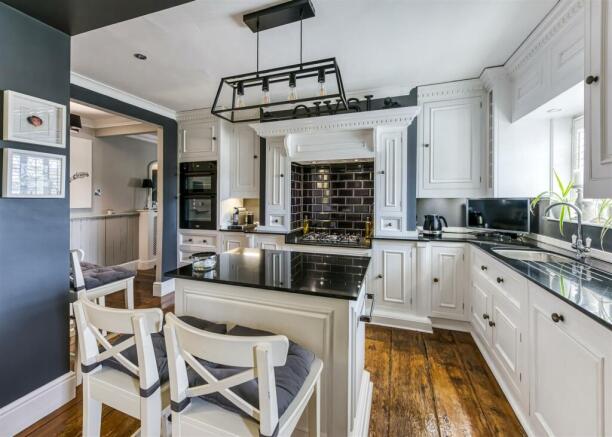 Pennygate-kitchen2.jpg
