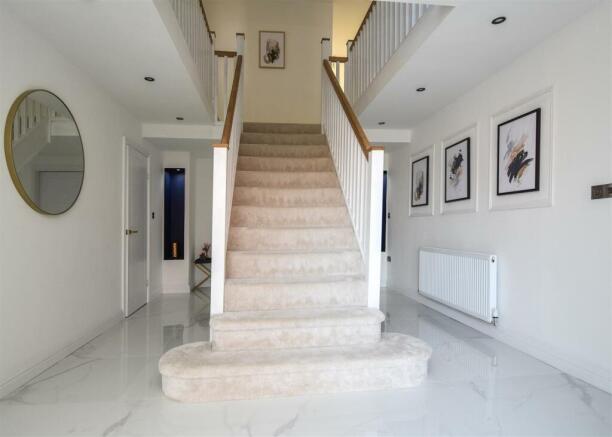 83A Goldthorn Hill-17.jpg