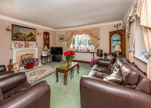 78c Wrottesley Road-lounge.jpg