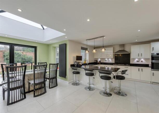 9 Henry Fowler Drive-kitchen1.jpg