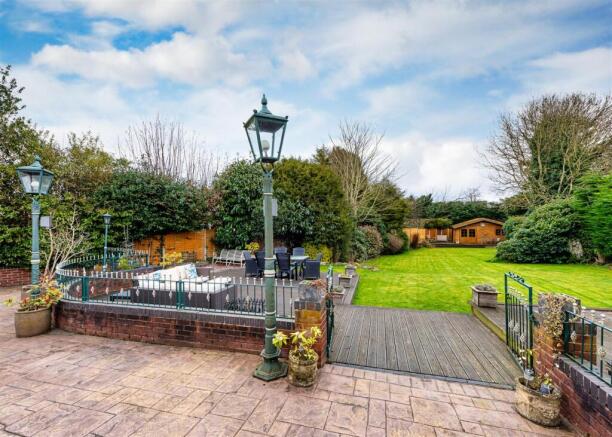 The Old Coach House-garden5.jpg