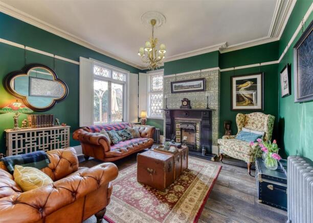 49 Richmond Road-sitting.jpg