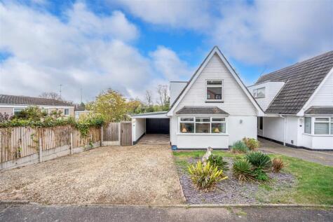 76 Woodfield Heights, Tettenhall, Wolverhampton, WV6 8PT