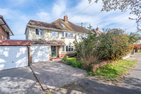 77 Station Road, Albrighton, Wolverhampton, WV7 3DP