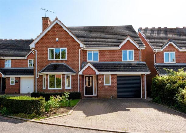 2 Yew Tree Gardens-front.jpg