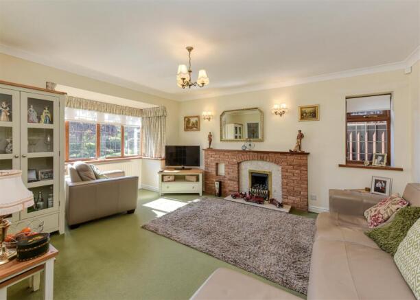 5 Old Farm Meadow-lounge.jpg