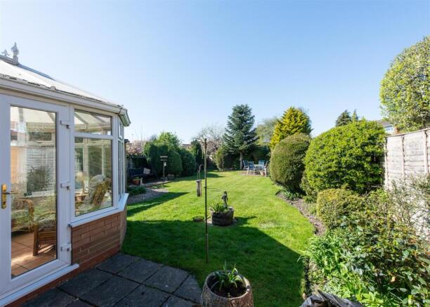 4 Shop Lane-garden.jpg
