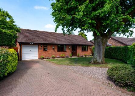 11a Wrekin Drive, Wergs, Wolverhampton, WV6 8UJ