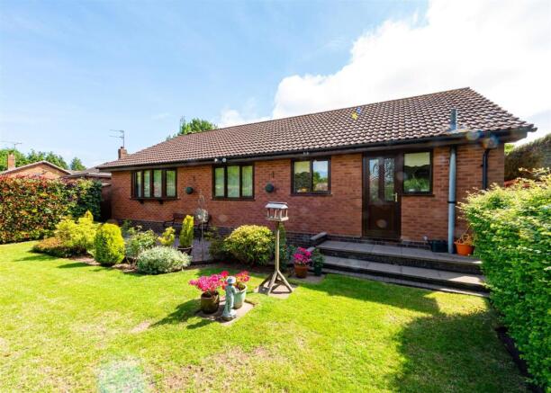 11a Wrekin Drive-garden3.jpg