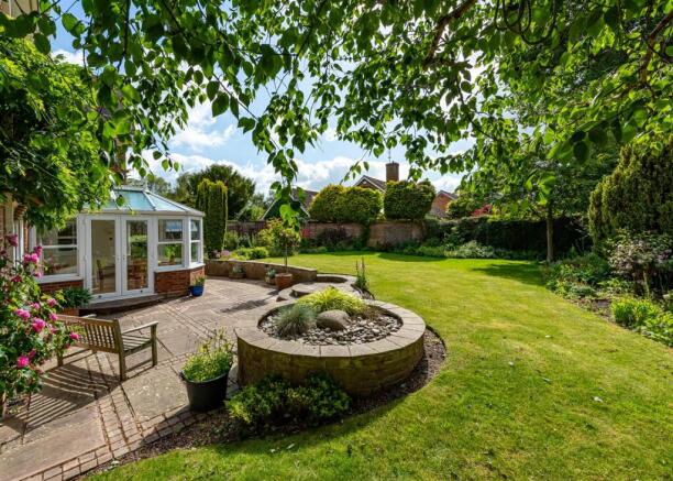 20 Cross Road-garden4.jpg