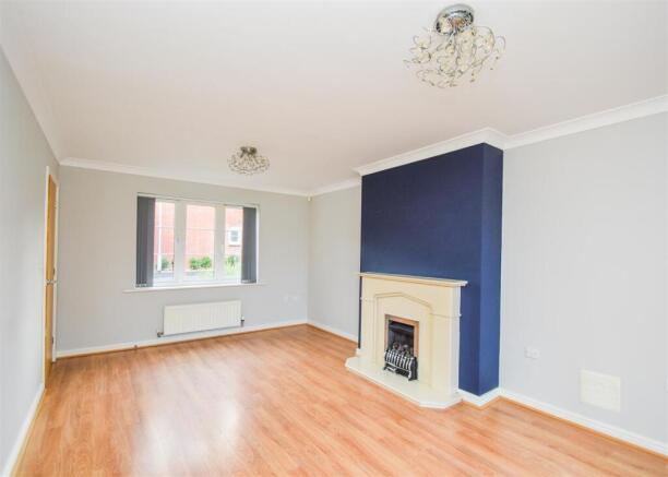 51 Deaconsfield - Lounge.jpg