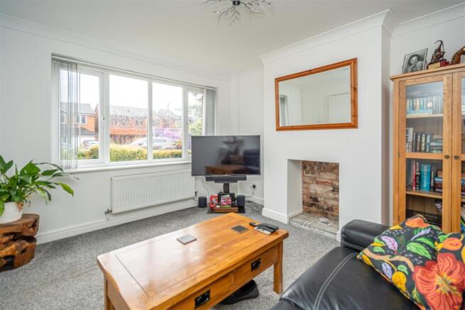 16 Queens Road (2).jpg