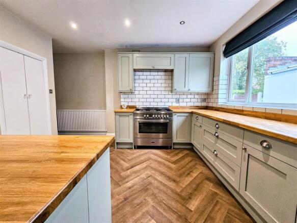 22 Lansdowne Avenue 2