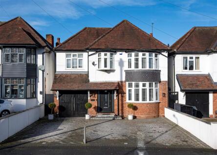 16 Knights Avenue, Tettenhall, Wolverhampton, WV6 9QA