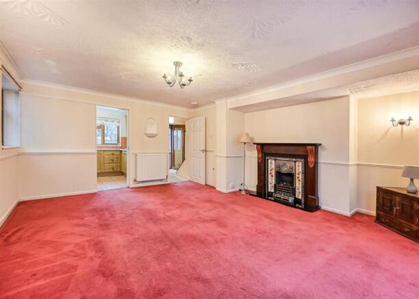 32 Woodland Close-09.jpg