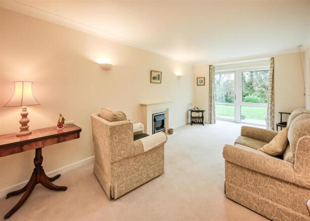 15 Beechwood Court-2.jpg