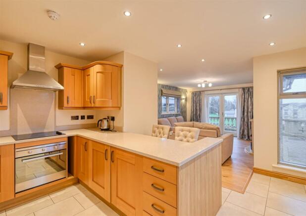 4 Bradeney Drive-10.jpg