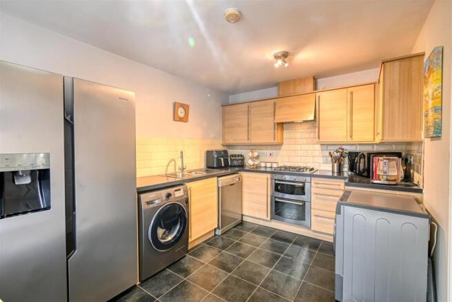 13 Hazledine Way-14.jpg