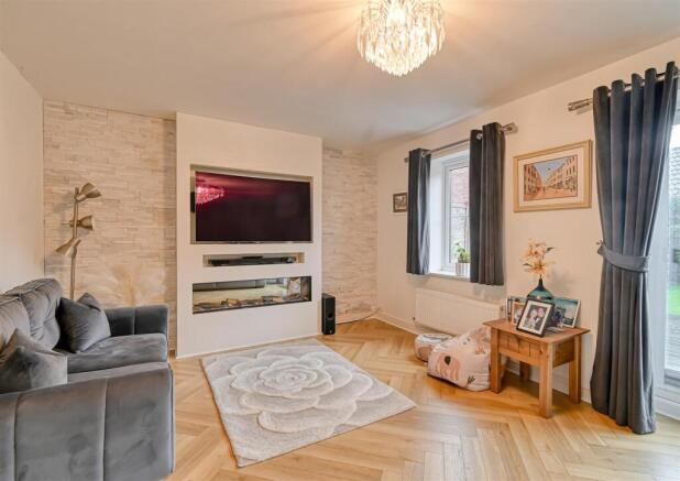 13 Hazledine Way-09.jpg