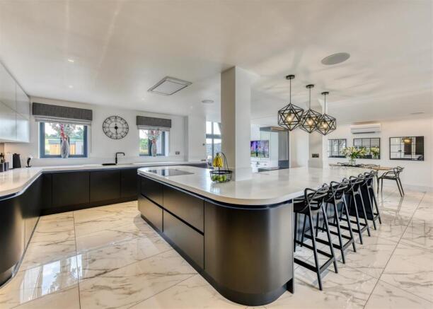 Meadow View, Mile Flat-Kitchen Family Room (5).jpg