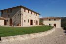 5 bed Farm House in Umbria, Perugia, Montone