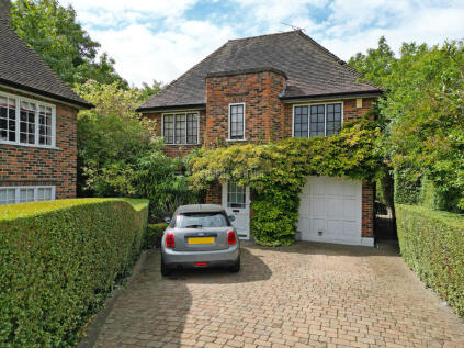 Maurice Walk, Hampstead Garden Suburb