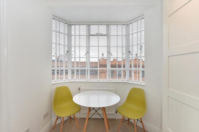 603-Chelsea-Clois...