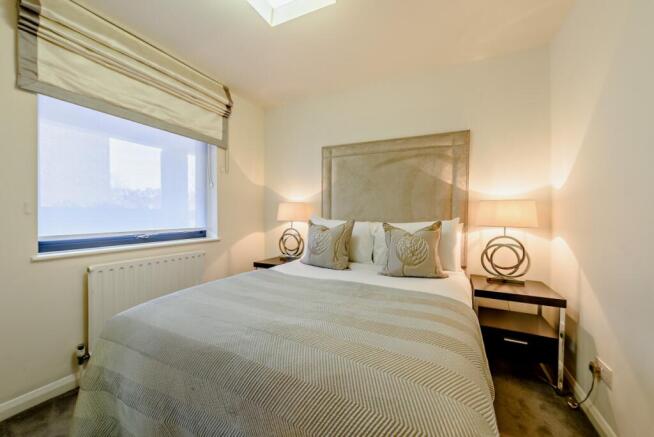 8447057-interior1...