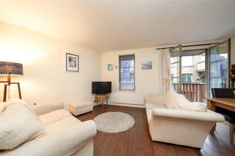 The Circle, Queen Elizabeth Street, London, SE1