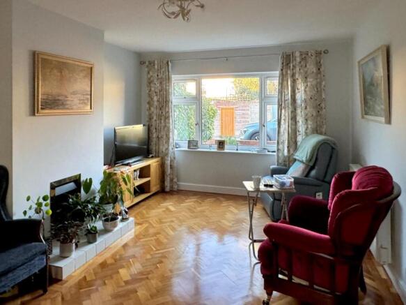 Lounge/Dining Room