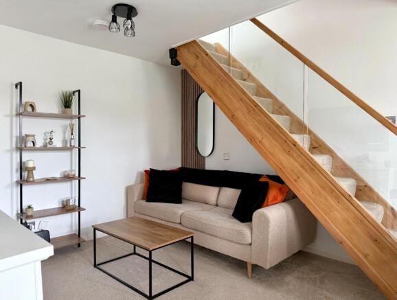Lounge/Dining Room