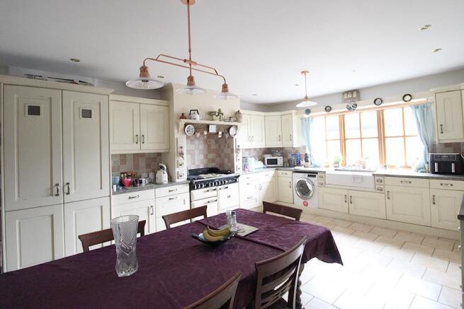 Kitchen / Diner, Family Room