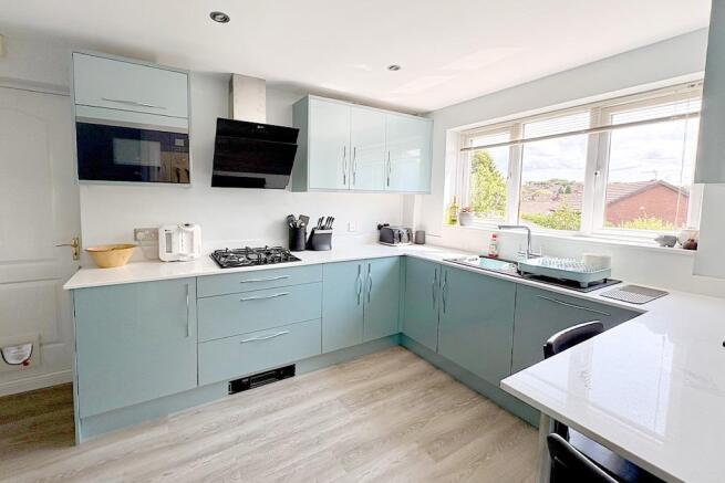 kitchen 3.jpg
