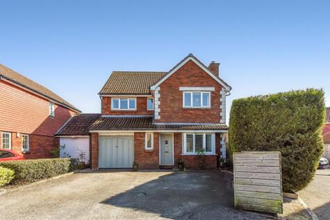 Woodlark Gardens, Petersfield, Hampshire