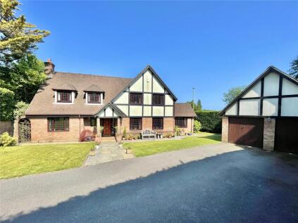 Parsonage Close, Petersfield, Hampshire