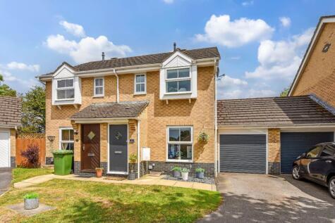 Stour Close, Petersfield, Hampshire