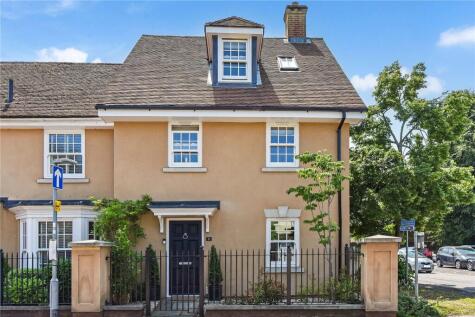 College Street, Petersfield, Hampshire