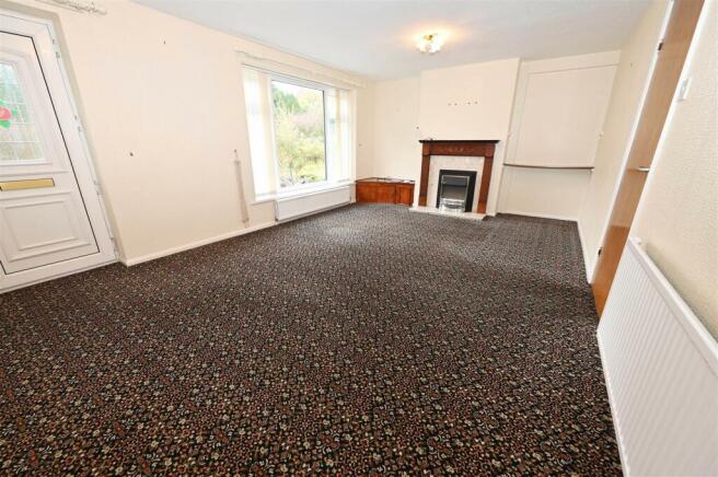 SITTING/DINING ROOM
