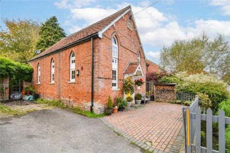 High Street, Easterton, Devizes, Wiltshire, SN10