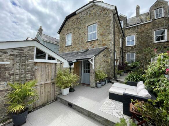 Landscaped Patio Garden