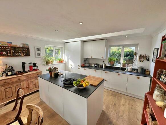 Open plan kitchen/dining room