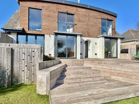 Landscaped Family Garden