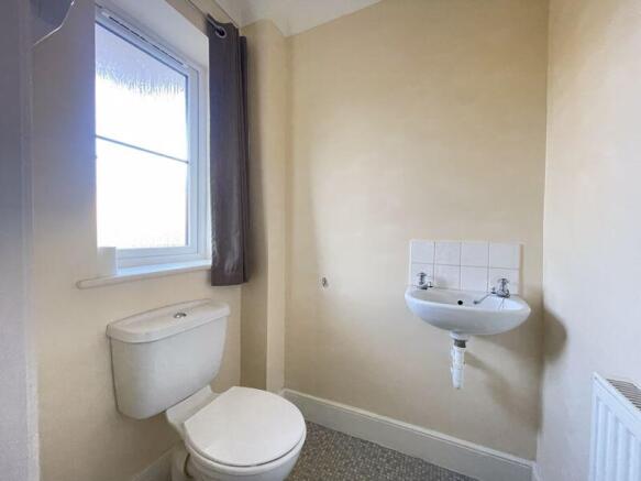 Cloakroom / WC