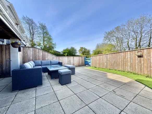 Enclosed Patio Garden