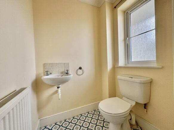 Cloakroom / WC